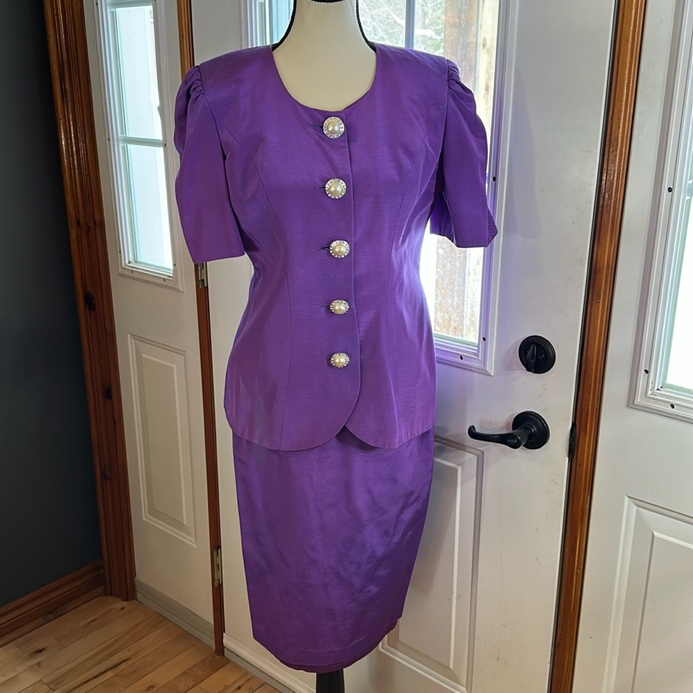 Vintage 2-Piece Skirt Suit